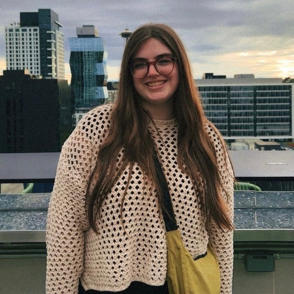 Meet your Posher, Rian - Picture 2 of 3